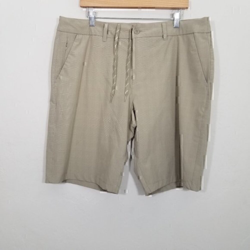 Hang Ten Shorts Size 38